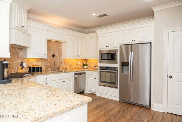 105 Bridgeton Way, Canton, MS 39046