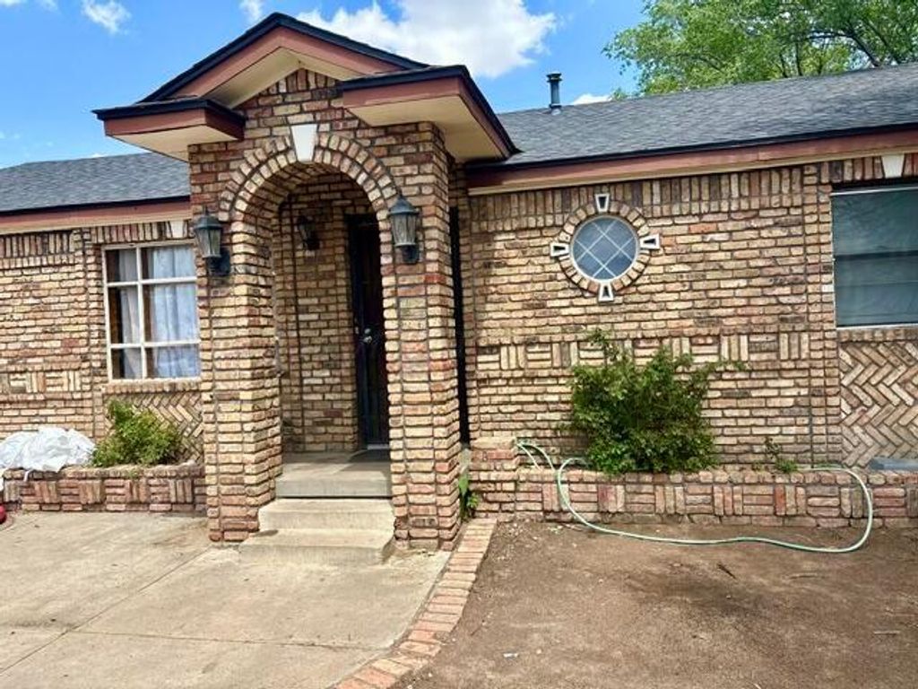 1600 N HIGHLAND Street, Amarillo, TX 79107