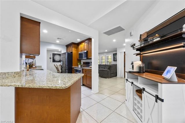 611 Henry AVE, Lehigh Acres, FL 33972