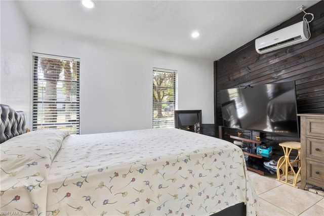 611 Henry AVE, Lehigh Acres, FL 33972