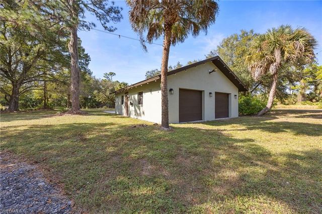 611 Henry AVE, Lehigh Acres, FL 33972