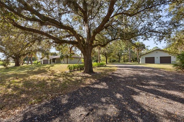 611 Henry AVE, Lehigh Acres, FL 33972