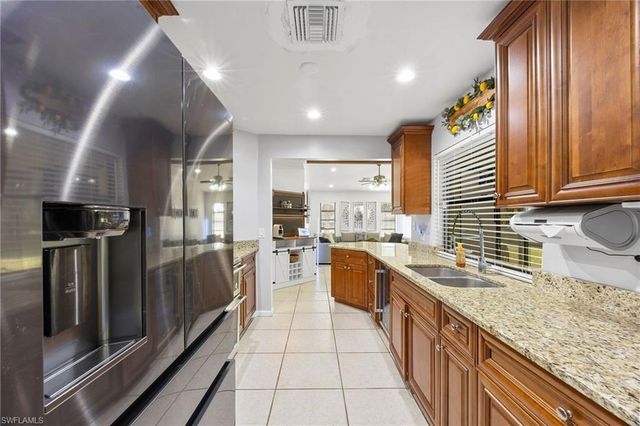 611 Henry AVE, Lehigh Acres, FL 33972