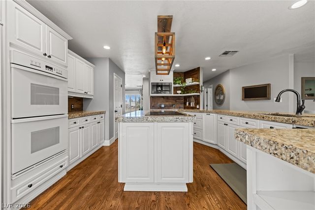 4240 Mills Street, Logandale, NV 89021