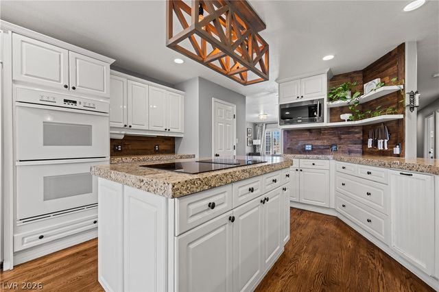 4240 Mills Street, Logandale, NV 89021