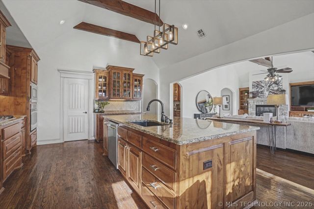 10913 S 77th East Place, Tulsa, OK 74133