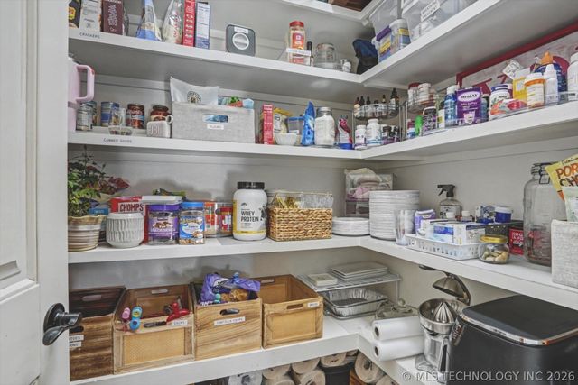 10913 S 77th East Place, Tulsa, OK 74133