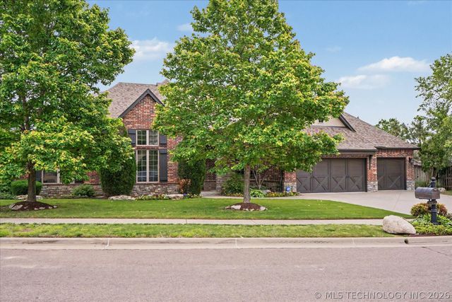 10913 S 77th East Place, Tulsa, OK 74133