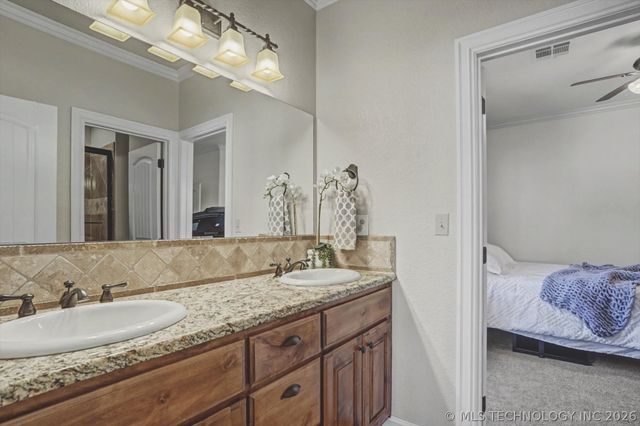 10913 S 77th East Place, Tulsa, OK 74133