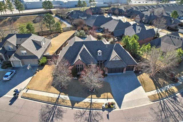 10913 S 77th East Place, Tulsa, OK 74133