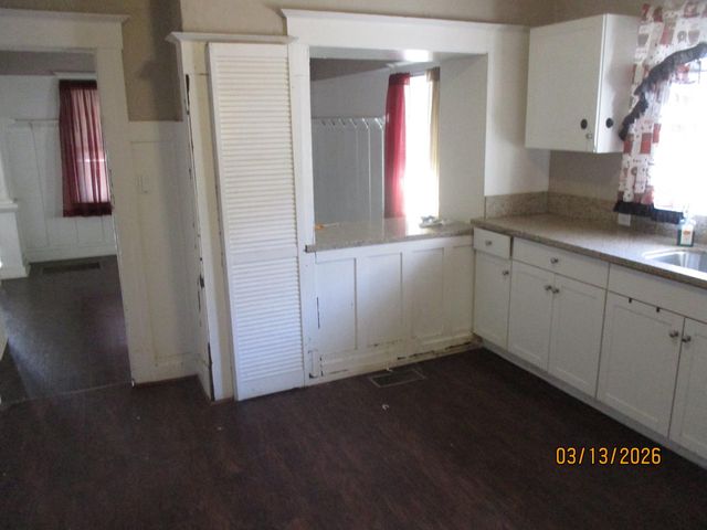 1912 7th St, Sacramento, CA 95811