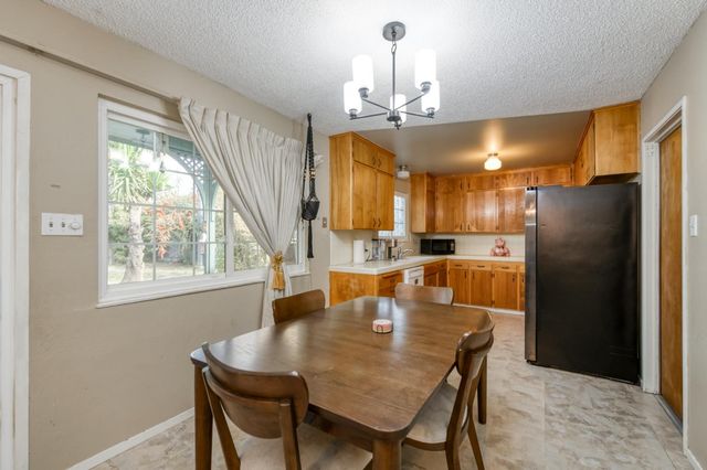 3068 W Holland Avenue, Fresno, CA 93722