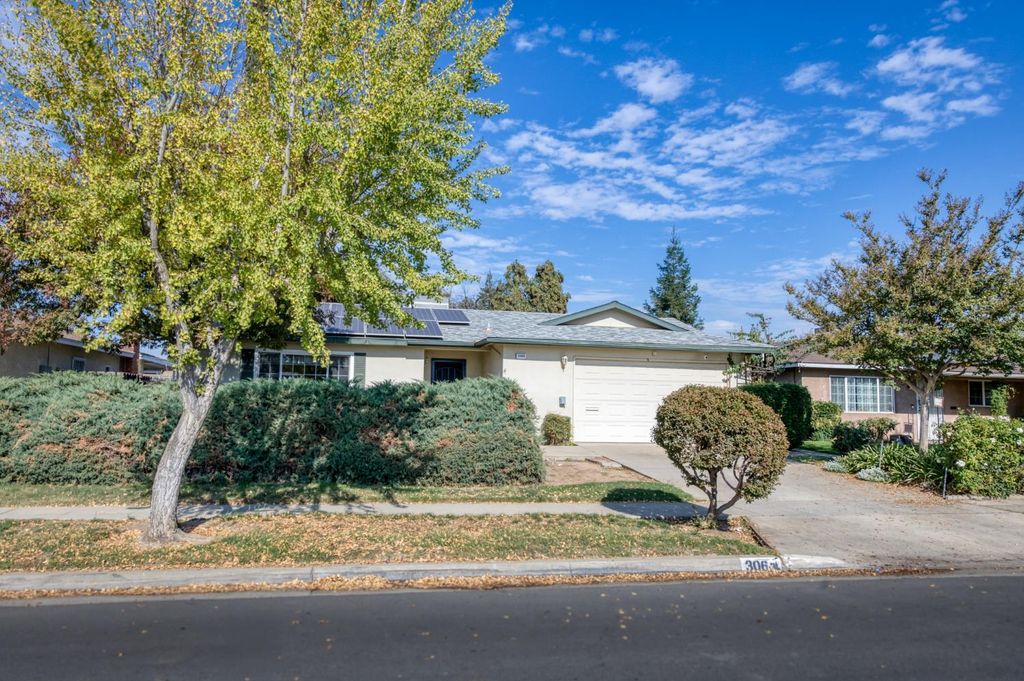 Image 1 of property listing at 3068 W Holland Avenue, Fresno, CA 93722
