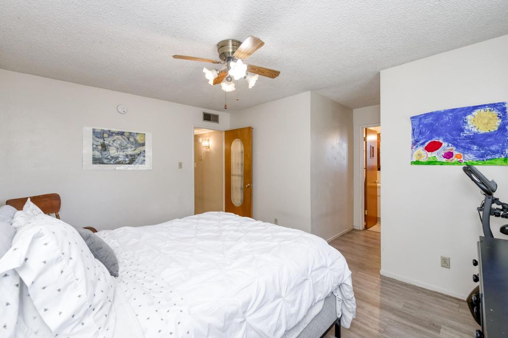 Image 20 of property listing at 3068 W Holland Avenue, Fresno, CA 93722