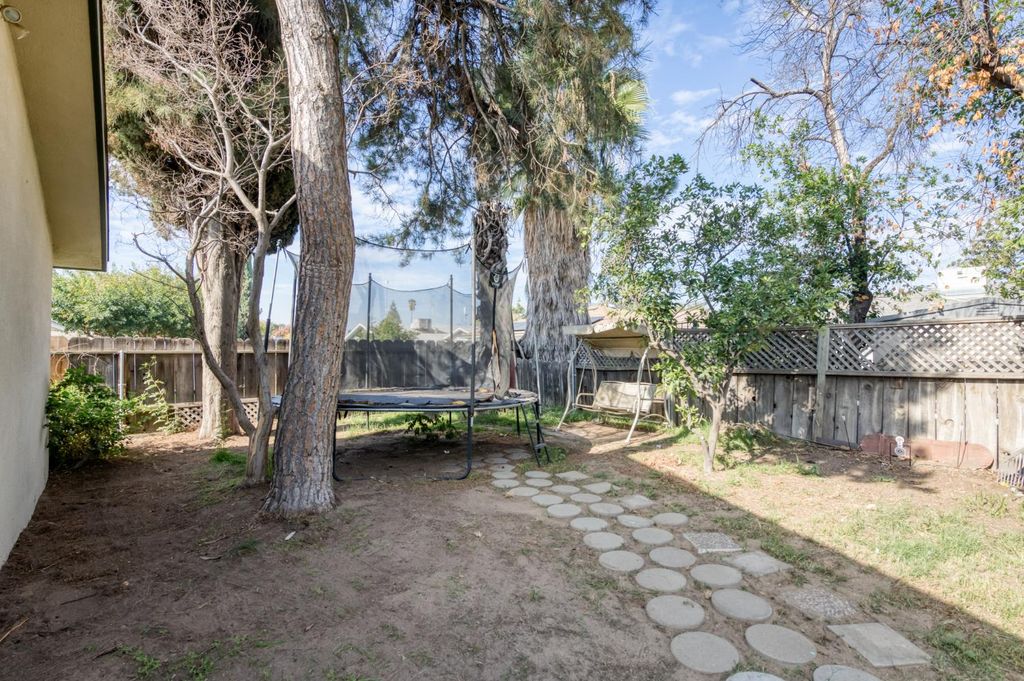 Image 27 of property listing at 3068 W Holland Avenue, Fresno, CA 93722