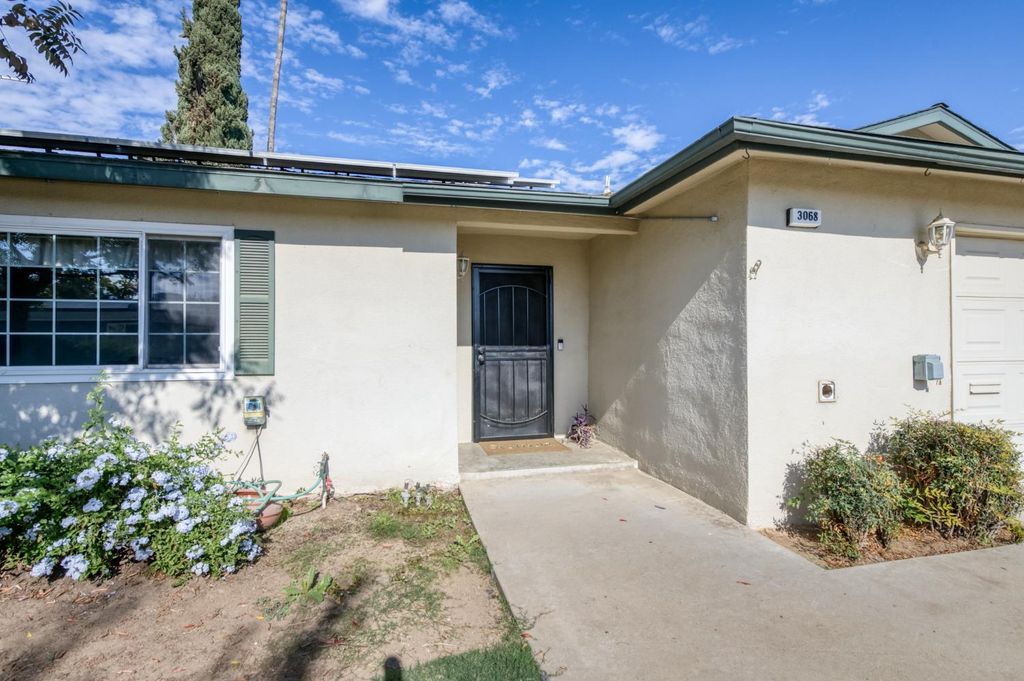 Image 3 of property listing at 3068 W Holland Avenue, Fresno, CA 93722