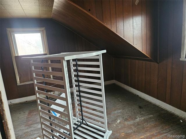 407 E 12th Street, Flint, MI 48503