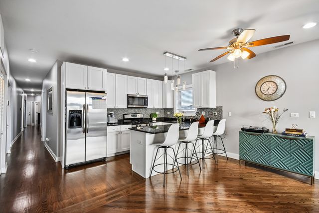 4345 S Indiana Avenue 4S, Chicago, IL 60653