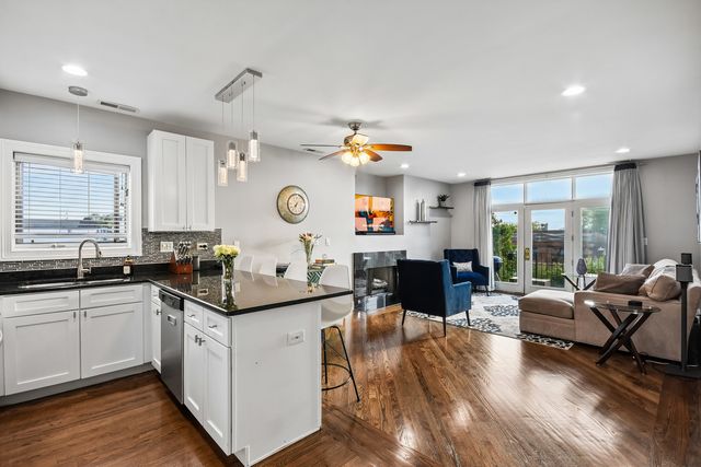 4345 S Indiana Avenue 4S, Chicago, IL 60653