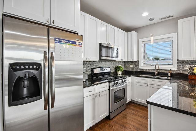 4345 S Indiana Avenue 4S, Chicago, IL 60653