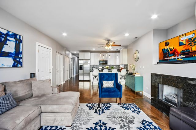 4345 S Indiana Avenue 4S, Chicago, IL 60653