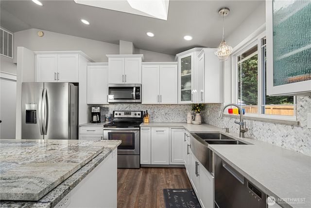 2306 Gary Court, Milton, WA 98354