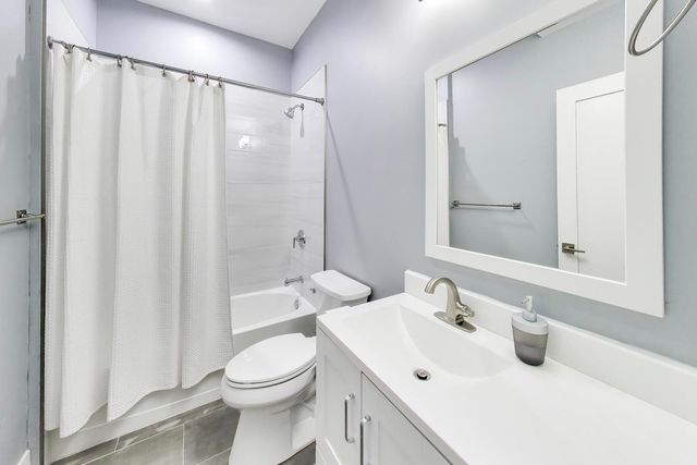 616 E 46th Street 2, Chicago, IL 60653