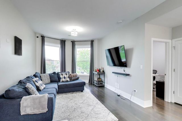 616 E 46th Street 2, Chicago, IL 60653