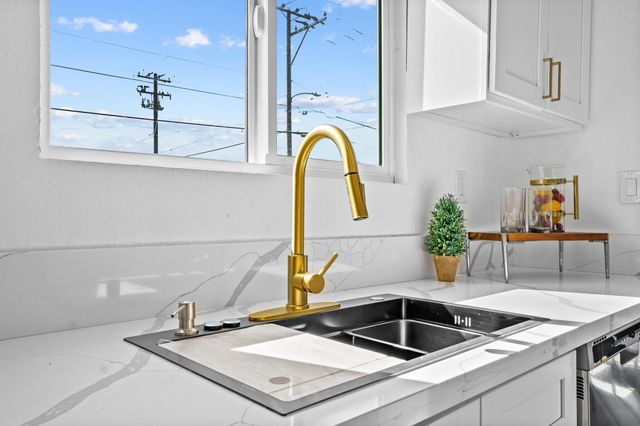 1201 N Harris Street, Hanford, CA 93230