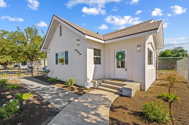 1201 N Harris Street, Hanford, CA 93230