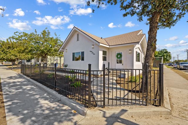 1201 N Harris Street, Hanford, CA 93230