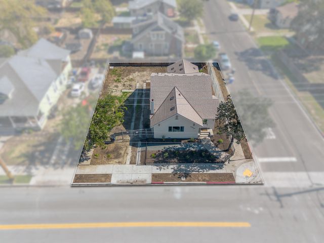 1201 N Harris Street, Hanford, CA 93230