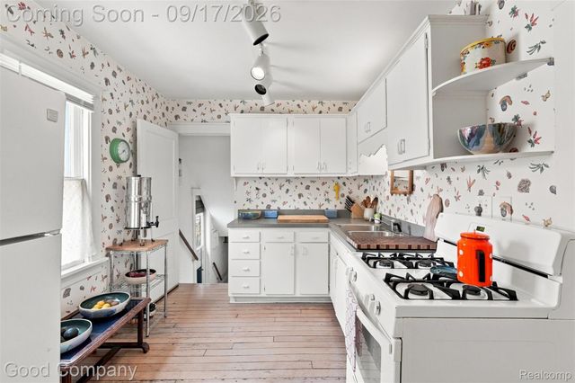 535 Gardenia Avenue, Royal Oak, MI 48067