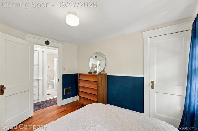 535 Gardenia Avenue, Royal Oak, MI 48067