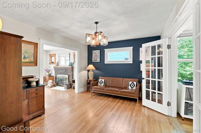 535 Gardenia Avenue, Royal Oak, MI 48067
