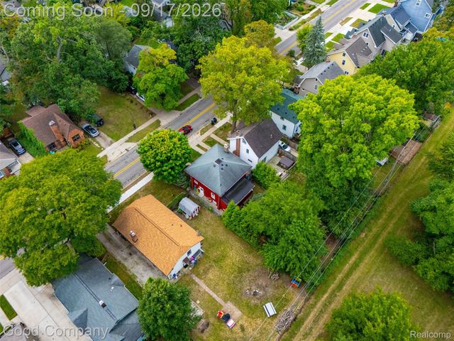 535 Gardenia Avenue, Royal Oak, MI 48067