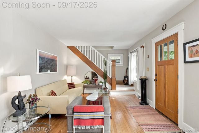 535 Gardenia Avenue, Royal Oak, MI 48067