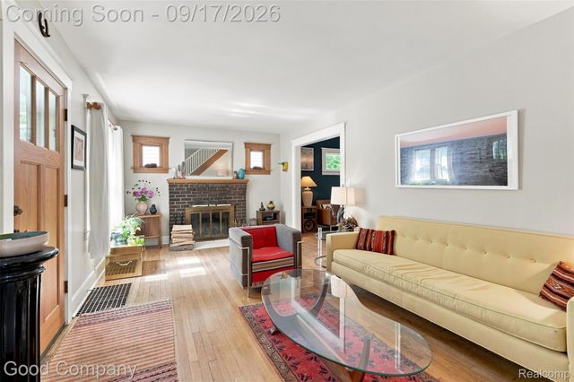 535 Gardenia Avenue, Royal Oak, MI 48067