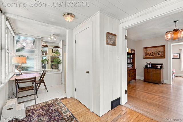 535 Gardenia Avenue, Royal Oak, MI 48067