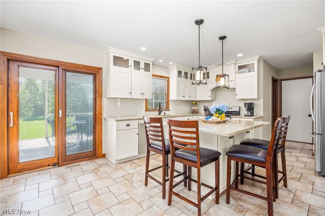 1170 Waterbury Drive, Medina, OH 44256