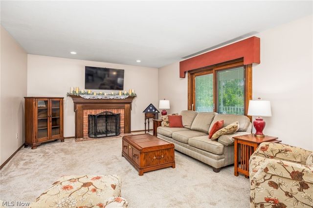 1170 Waterbury Drive, Medina, OH 44256