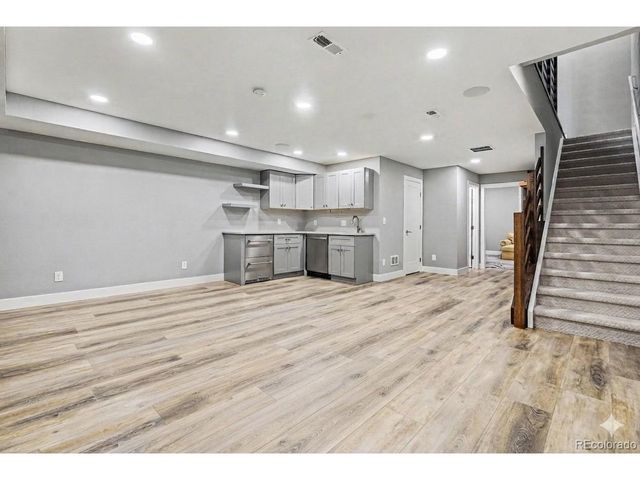 1364 Vine St, Denver, CO 80206