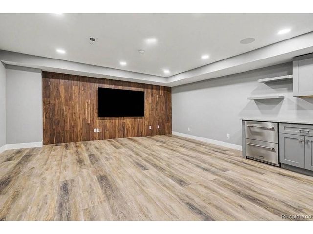 1364 Vine St, Denver, CO 80206