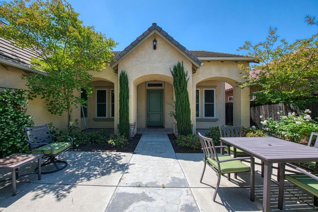3544 Prescott Avenue, Clovis, CA 93619