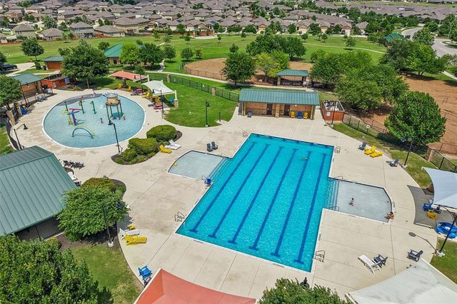 333 Diamondleaf DR, Buda, TX 78610
