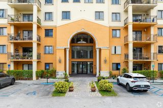9340 Fontainebleau Blvd W206, Miami, FL 33172