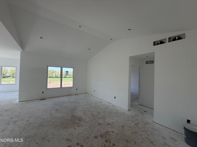 1347 Limerick Lane, Waterville, OH 43566