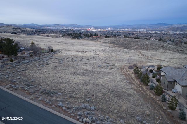 390 Questa Court, Reno, NV 89511