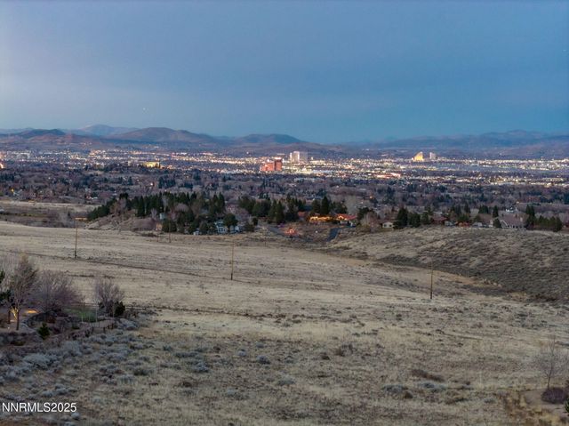 390 Questa Court, Reno, NV 89511