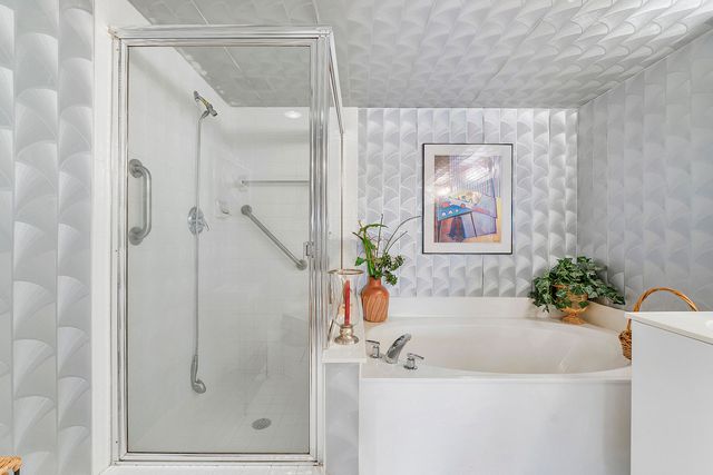 5746 Crystal Shores Drive 402, Boynton Beach, FL 33437